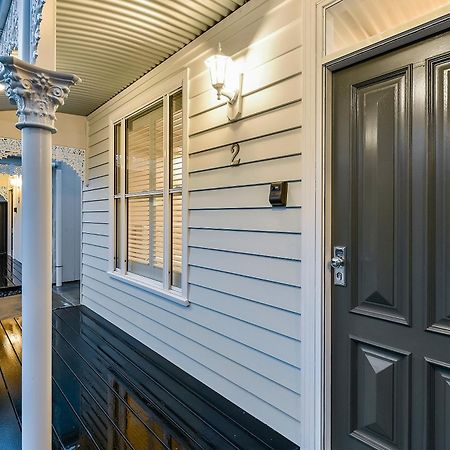 Aloha Central Luxury Apartments Mount Gambier Room photo